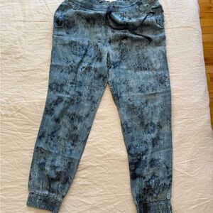 NWOT - Bella Dahl Jogger Pants in Indigo Tie-Dye (M)